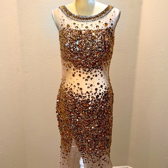 Stunning and rare Sheer Illusion Jovani embellished gown, sz 4 - Picture 3 of 13